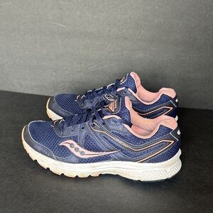 Saucony Women's Blue and Pink Athletic Shoes